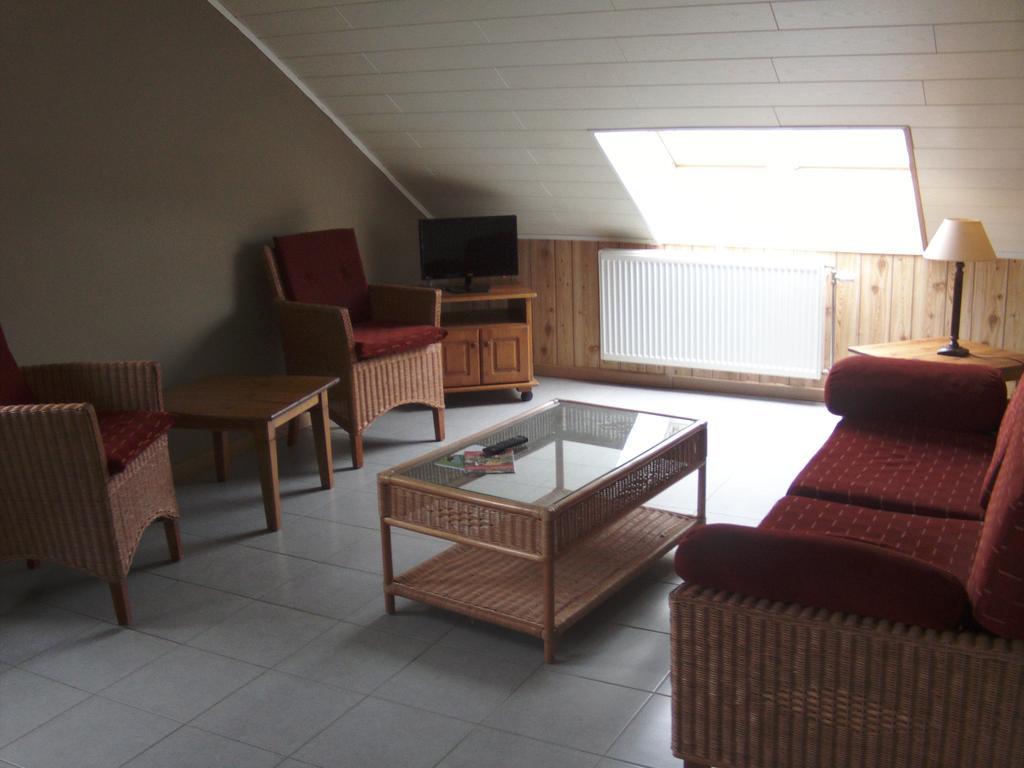 Gite Les Framboisiers Neufchateau Room photo