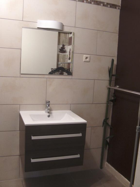Gite Les Framboisiers Neufchateau Room photo