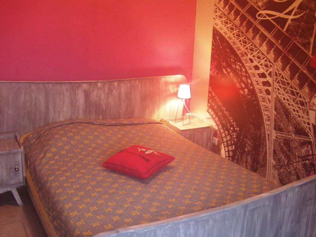 Gite Les Framboisiers Neufchateau Room photo